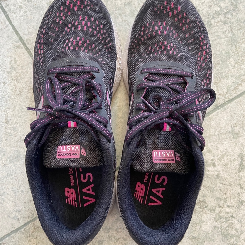 New Balance Pink and Black Running Shoes - 9.5
